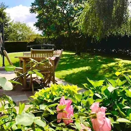 Happiness At Vero Willa *